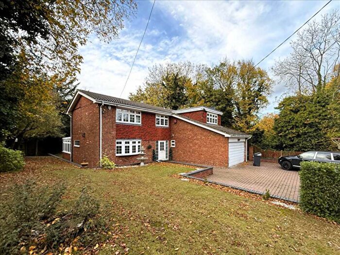 4 Bedroom Detached House To Rent In Coney Glade, New Barn Road, New Barn, Longfield, DA3