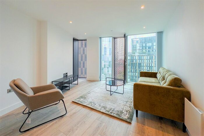 2 Bedroom Apartment To Rent In Thr, M15