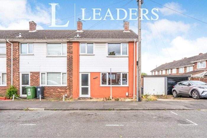 3 Bedroom House To Rent In Farmlea Road, Portsmouth, PO6