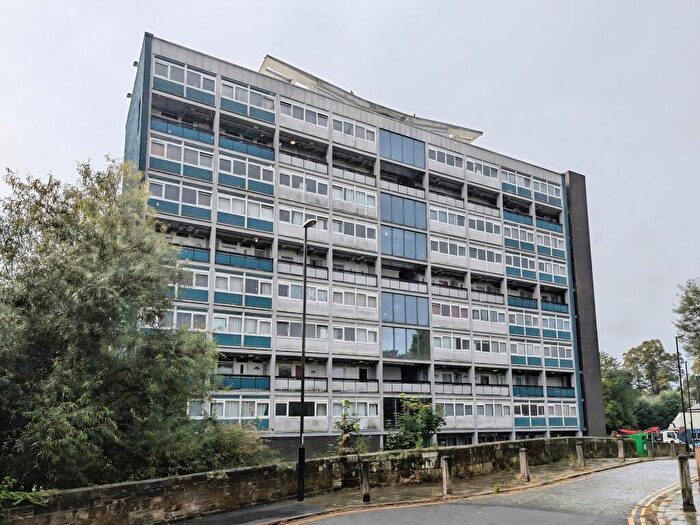2 Bedroom Flat For Sale In Flat, Spon Gate House, Upper Spon Street, Coventry, West Midlands, CV1