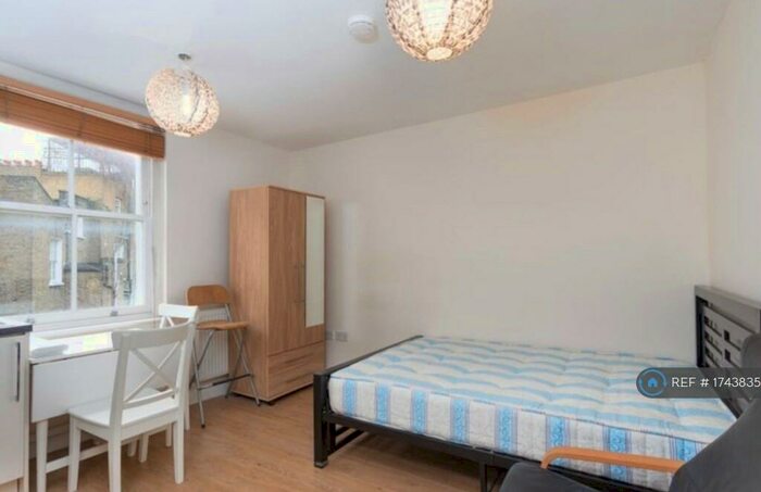 Studio To Rent In Royal College Street, Camden, NW1
