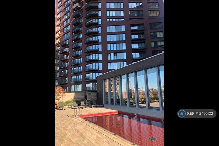 2 Bedroom Flat To Rent In Modena House, Canning Town, E14