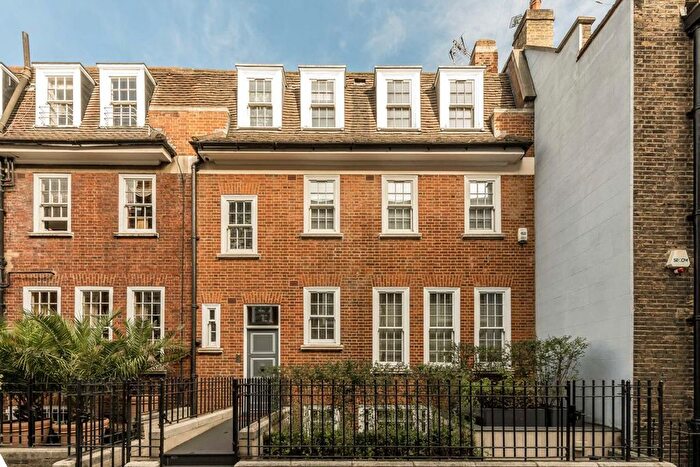 4 Bedroom Property To Rent In Shepherds Close, London, W1K