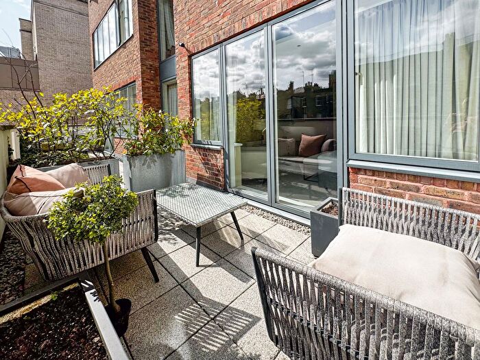 1 Bedroom Flat To Rent In Young Street, London, W8