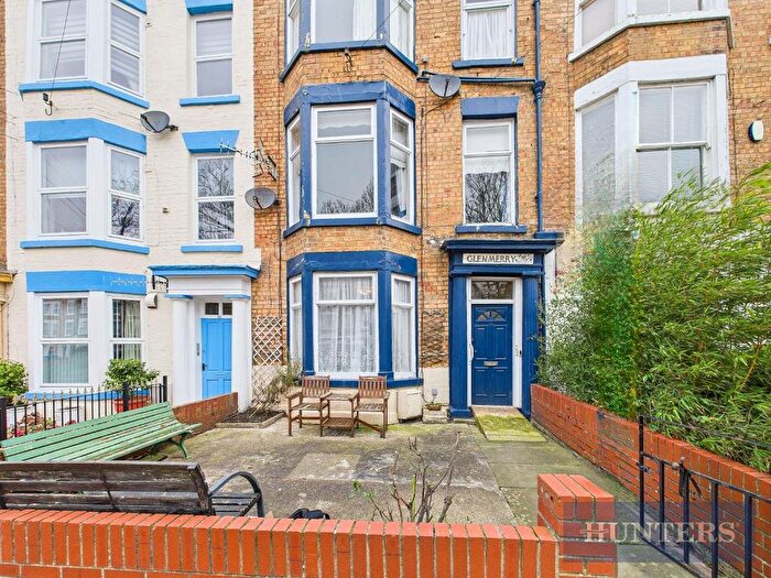 6 Bedroom Terraced House For Sale In Trafalgar Square, Scarborough, YO12