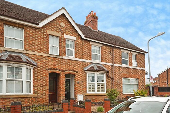 3 Bedroom Terraced House For Sale In Burford Road, Evesham, Worcestershire, WR11