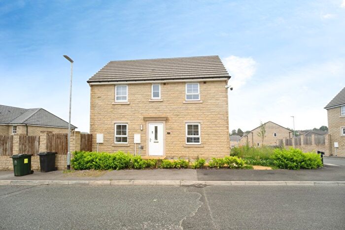 3 Bedroom Detached House For Sale In Billets Avenue, Bradford, BD2