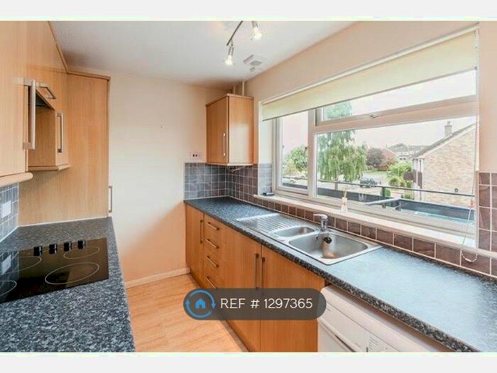 1 Bedroom Maisonette To Rent In Coombe Hill Crescent, Thame OX9