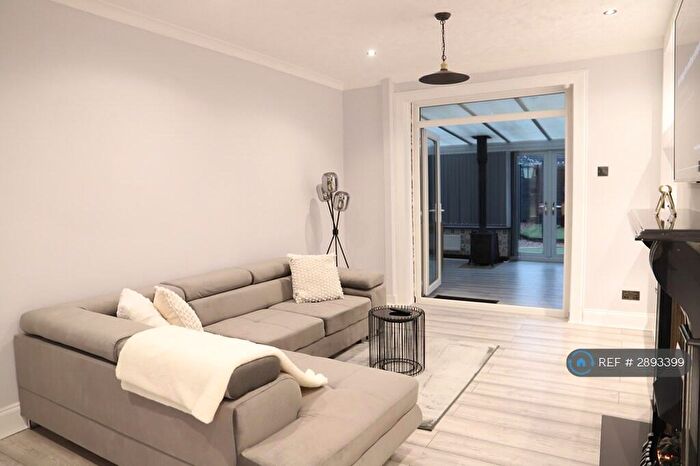 3 Bedroom Semi-Detached House To Rent In Argyle Avenue, Manchester, M28