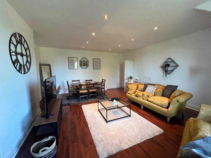 2 Bedroom Flat To Rent In Pelham Crescent, Nottingham, Nottinghamshire, NG7