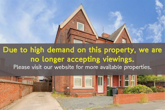 3 Bedroom Flat To Rent In Church Drive, Daybrook, Nottinghamshire, NG5