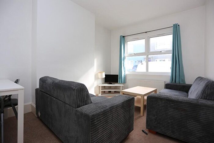 3 Bedroom Terraced House To Rent In Hampden Road, Brighton, BN2