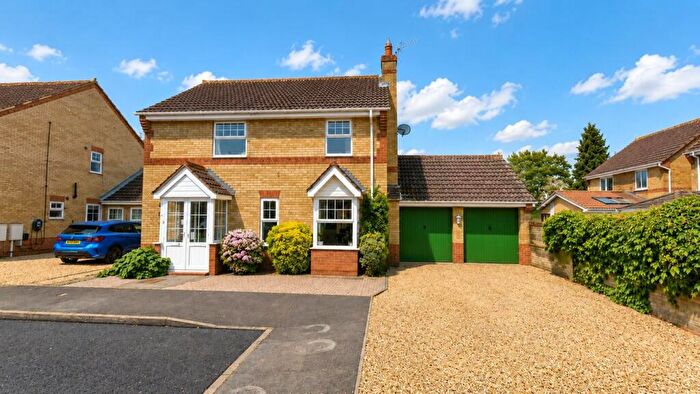 4 Bedroom Detached House For Sale In Deene Close, Market Deeping, Peterborough, PE6
