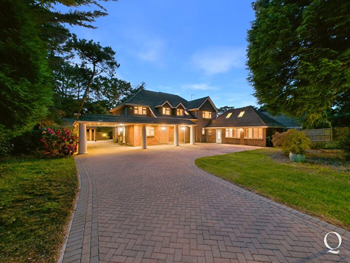6 Bedroom Detached House For Sale In Upper Golf Links Road, Broadstone, BH18