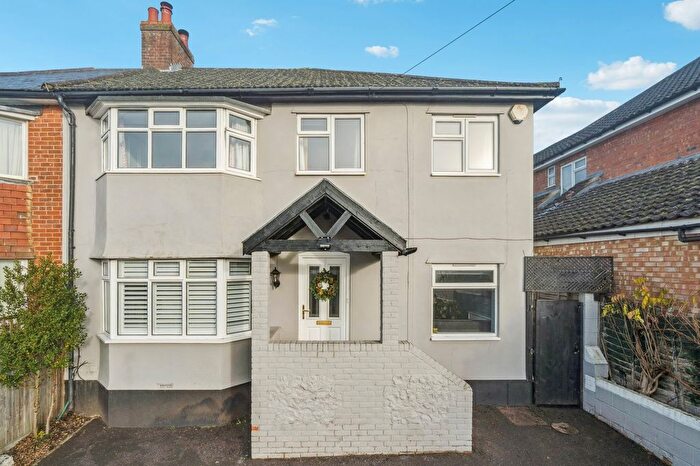 4 Bedroom Semi Detached House For Sale In Chequers Hill, Amersham, HP7