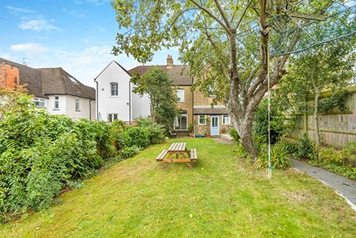 4 Bedroom Semi-Detached House To Rent In Aldenham Road, Bushey, WD23