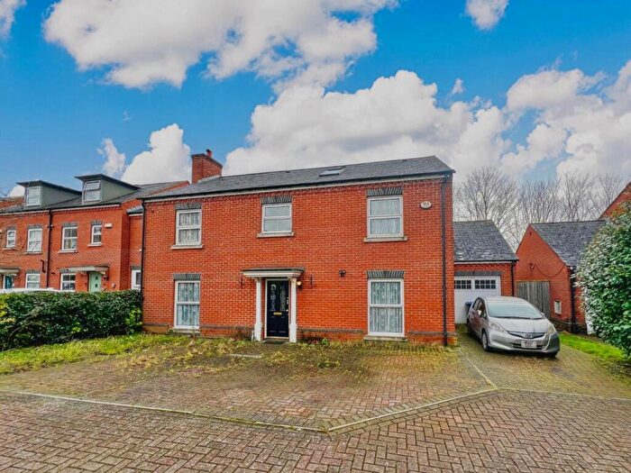 6 Bedroom Detached House To Rent In Compton Avenue, Wembley, HA0