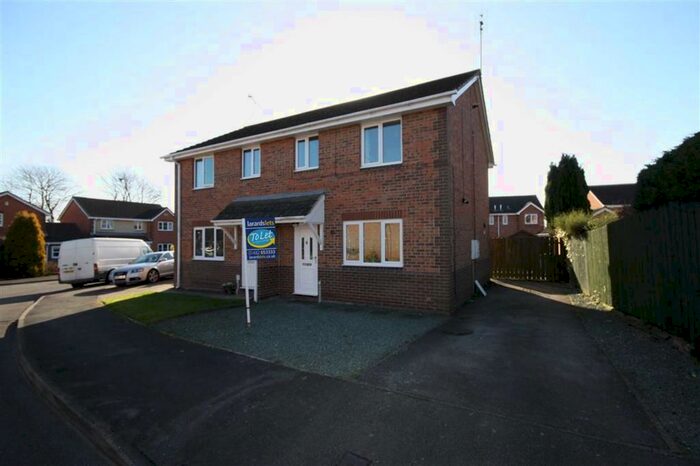 3 Bedroom Semi-Detached House To Rent In Inglefield Close, Beverley HU17