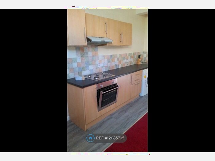 1 Bedroom Flat To Rent In Pontycymmer, Bridgend, CF32