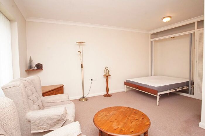 1 Bedroom Studio To Rent In Park View Road, London, W5