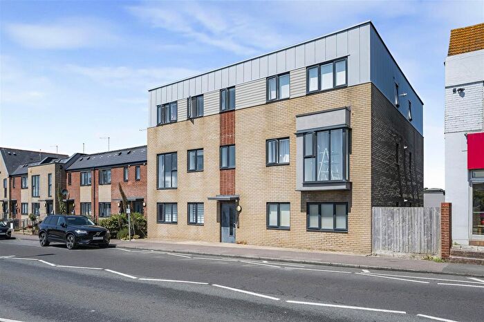 2 Bedroom Flat For Sale In Station Approach, Seaford, BN25