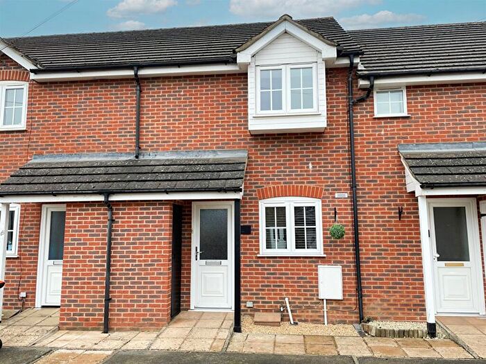 2 Bedroom House To Rent In Summer Street, Leighton Buzzard, Beds, LU7