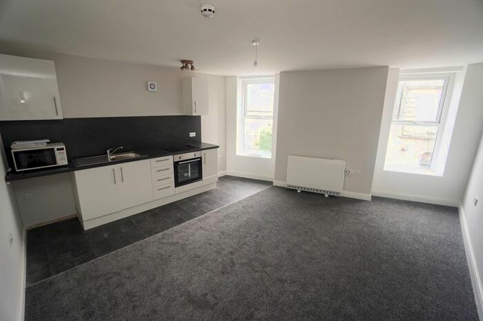 1 Bedroom Flat To Rent In Lee Lane, Horwich, Bolton, BL6