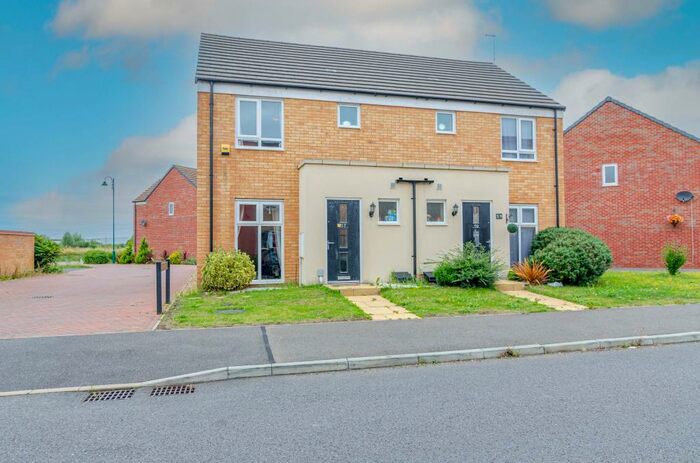 3 Bedroom Semi-Detached House To Rent In Saxonbury Way, Peterborough, PE2