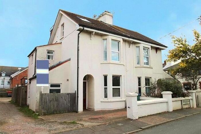 2 Bedroom Flat To Rent In Beaconsfield Road, Wick, Littlehampton, West Sussex, BN17