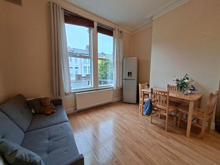 1 Bedroom Apartment To Rent In Mount Pleasant Road, London, N17