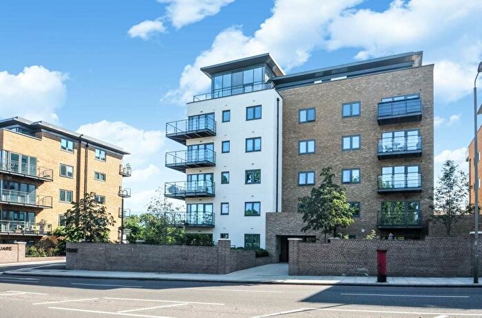 1 Bedroom Flat To Rent In Roehampton Lane, Roehampton, SW15