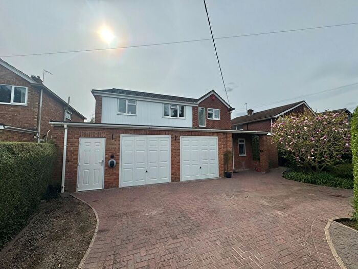 5 Bedroom Detached House For Sale In Green End Street, Aston Clinton, HP22