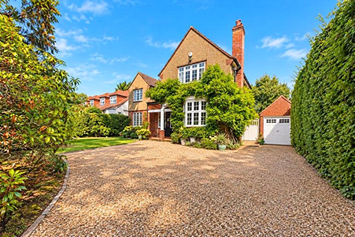 4 Bedroom Detached House For Sale In South Farm Lane, Bagshot, Surrey, GU19
