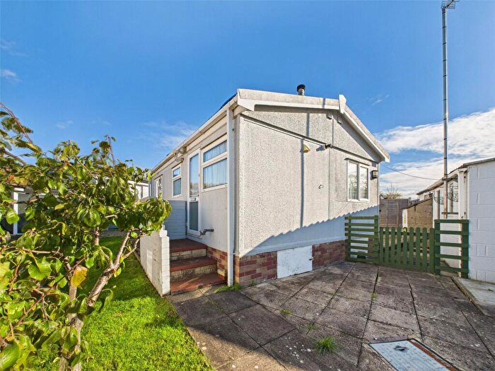 2 Bedroom Park Home For Sale In The Reddings, Cheltenham, Gloucestershire, GL51