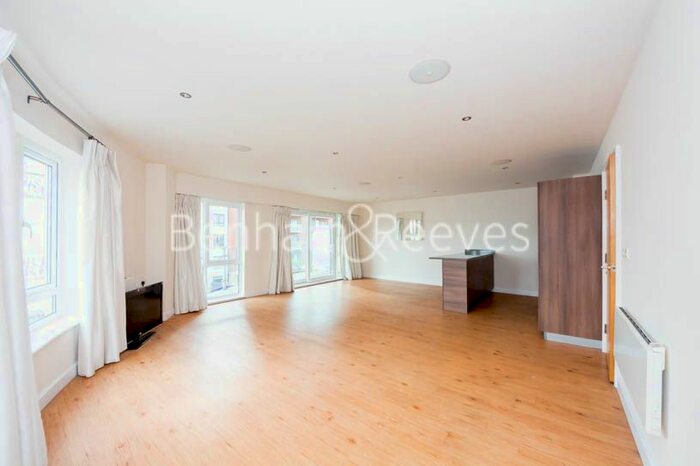 1 Bedroom Flat To Rent In Boulevard Drive, Colindale, NW9
