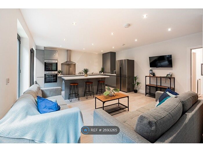 6 Bedroom Flat To Rent In Anglo Works, Sheffield, S1