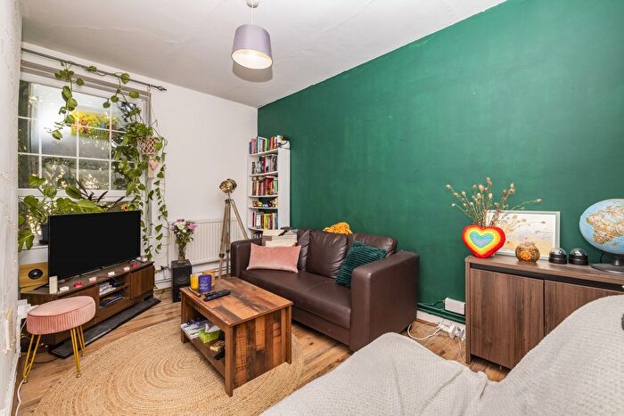 3 Bedroom Flat To Rent In Weston Street, London, SE1