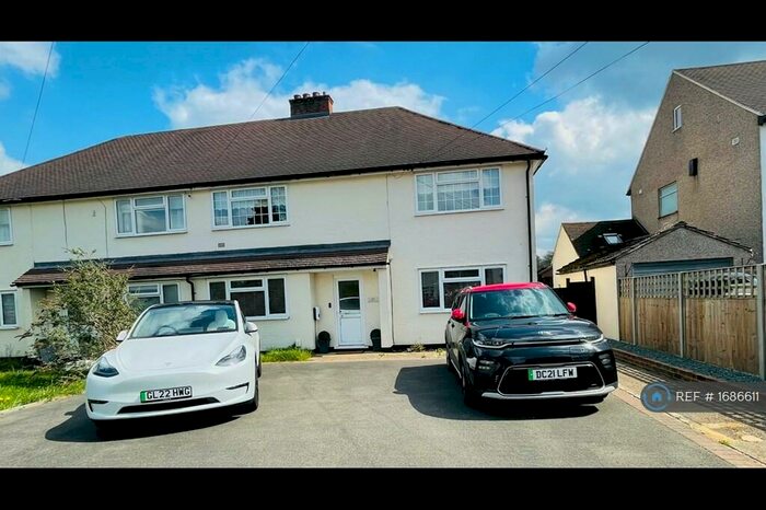 2 Bedroom Maisonette To Rent In Gresham Avenue, Warlingham, CR6