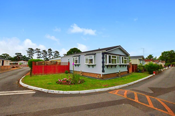 2 Bedroom Detached Bungalow For Sale In Pickford Drive, Orchards Residential Park, Slough, SL3