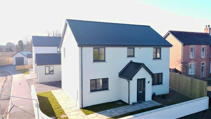 4 Bedroom Detached House For Sale In Clarbeston Road, SA63