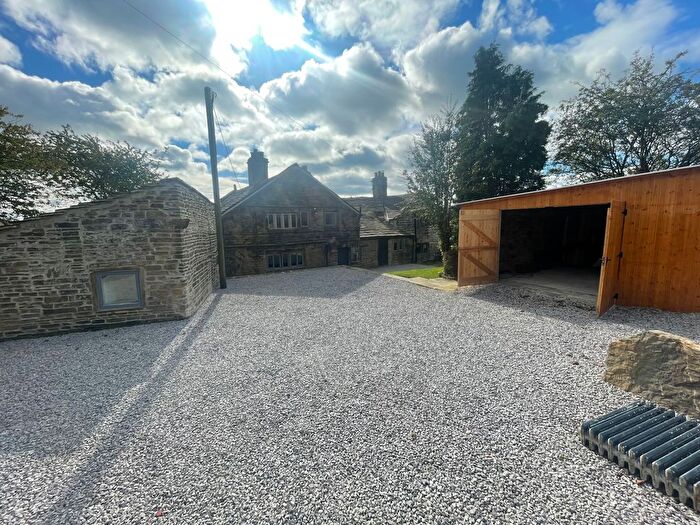5 Bedroom Farmhouse To Rent In Allerton Lane, Allerton, Bradford, BD15