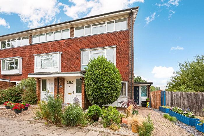 2 Bedroom Maisonette To Rent In Beckett Walk, Beckenham, BR3