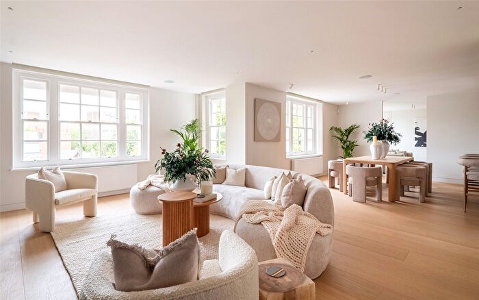 4 Bedroom Flat To Rent In Melbury Court, Kensington High Street, Kensington, W8