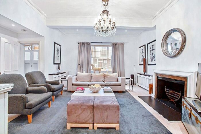 3 Bedroom Flat To Rent In Pavilion Road, London, SW1X