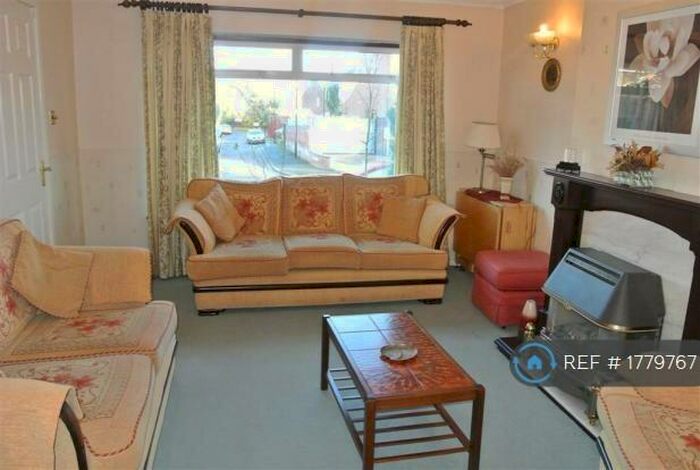 3 Bedroom Terraced House To Rent In Shelfield Close, Coventry, CV5