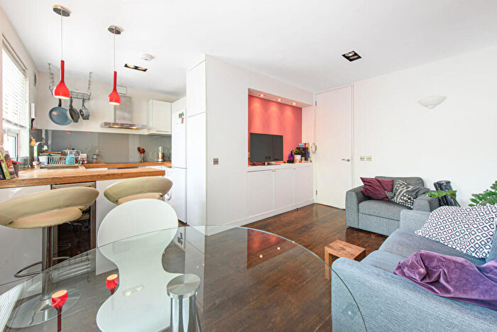 2 Bedroom Flat For Sale In St Julians Road, Kilburn, London, NW6