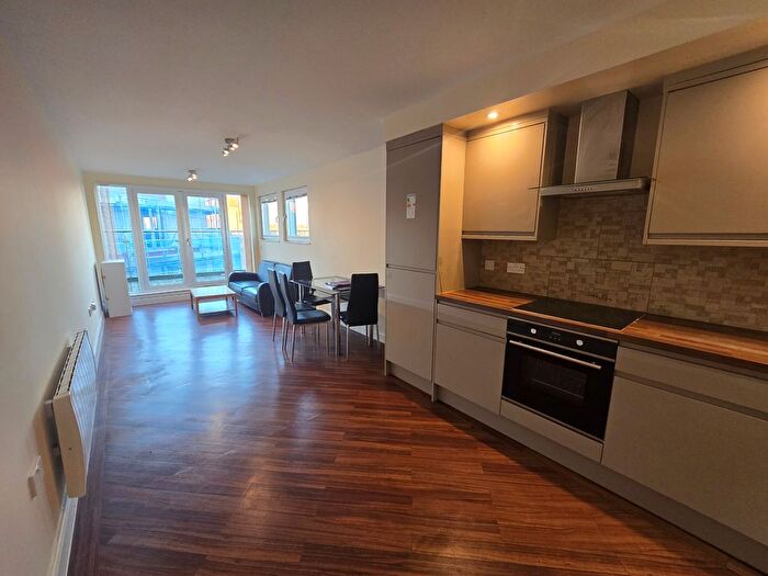 1 Bedroom Flat To Rent In Saddlers Place, Hounslow, TW3