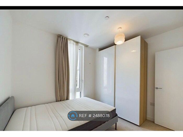 2 Bedroom Flat To Rent In Bryant Apartments, Harrow, HA1