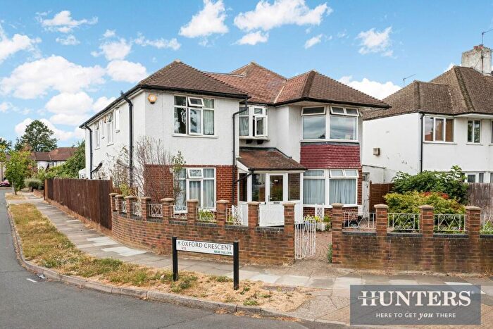 6 Bedroom Detached House For Sale In South Lane, New Malden, KT3