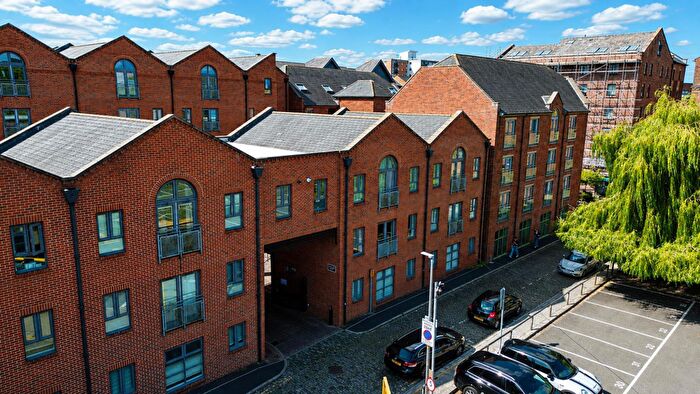 3 Bedroom Property For Sale In Steam Mill Street, Chester, CH3